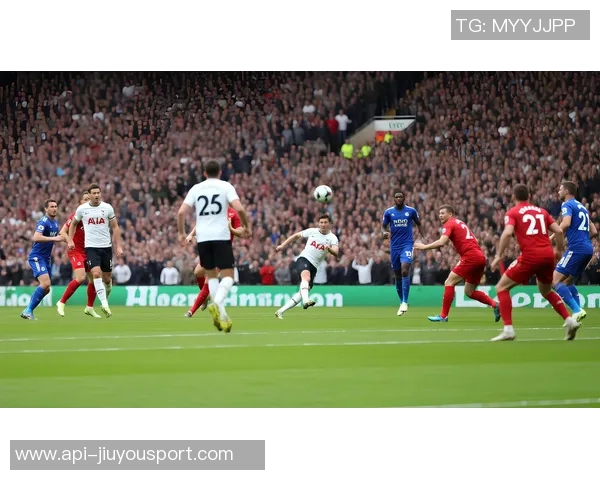 激情四溢的绿茵场上欢迎各位球迷共同见证这场足球盛宴的精彩瞬间