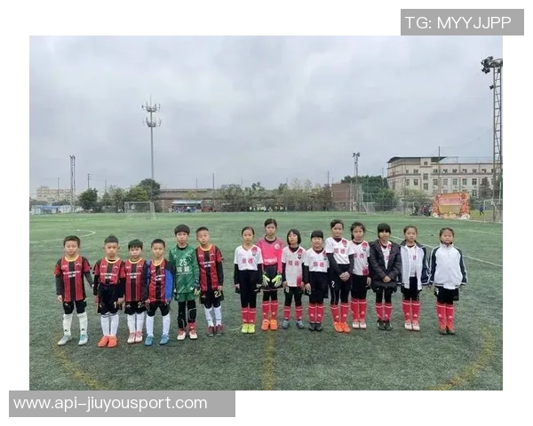 选择合适的足球服衣服码让你在比赛中更舒适更自信